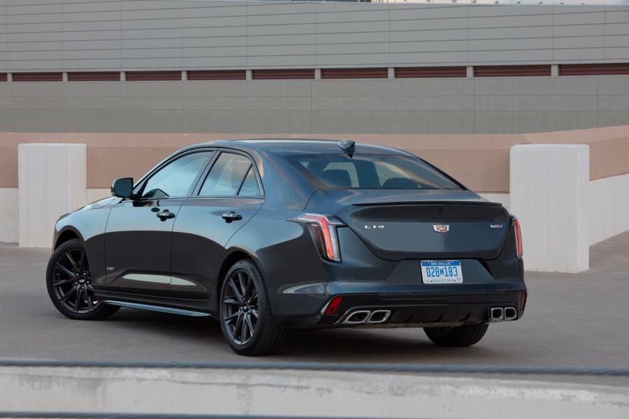  Cadillac CT4-V 2019 года  (фото 18 из 32)